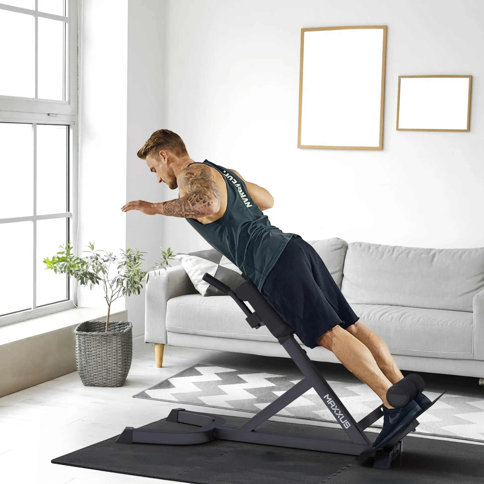 MAXXUS Hyperextension Rückentrainer Schwarz Sale