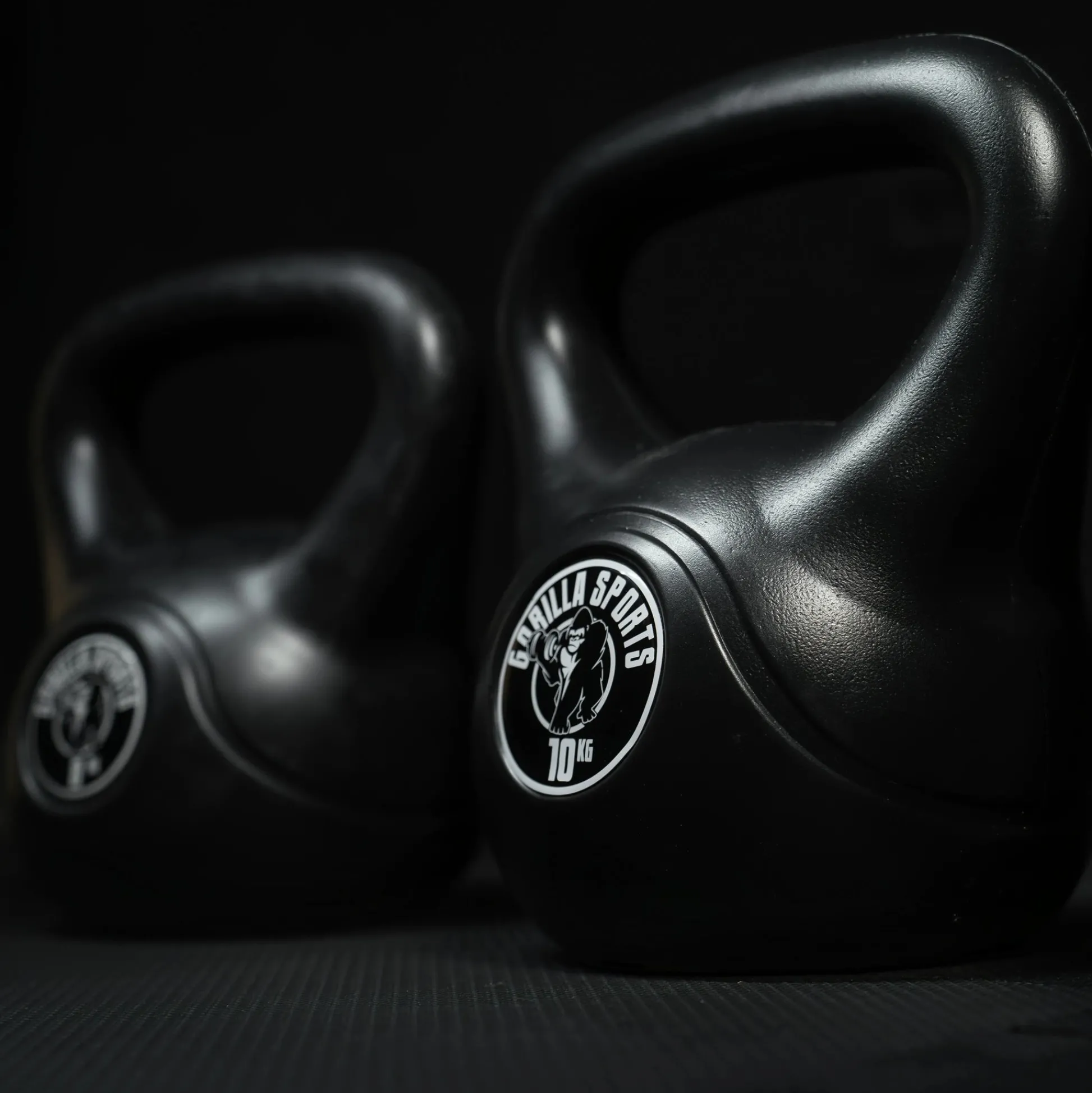 Gorilla Sports Kettlebell Kunststoff 2 - 20 kg Schwarz / Weiss Online
