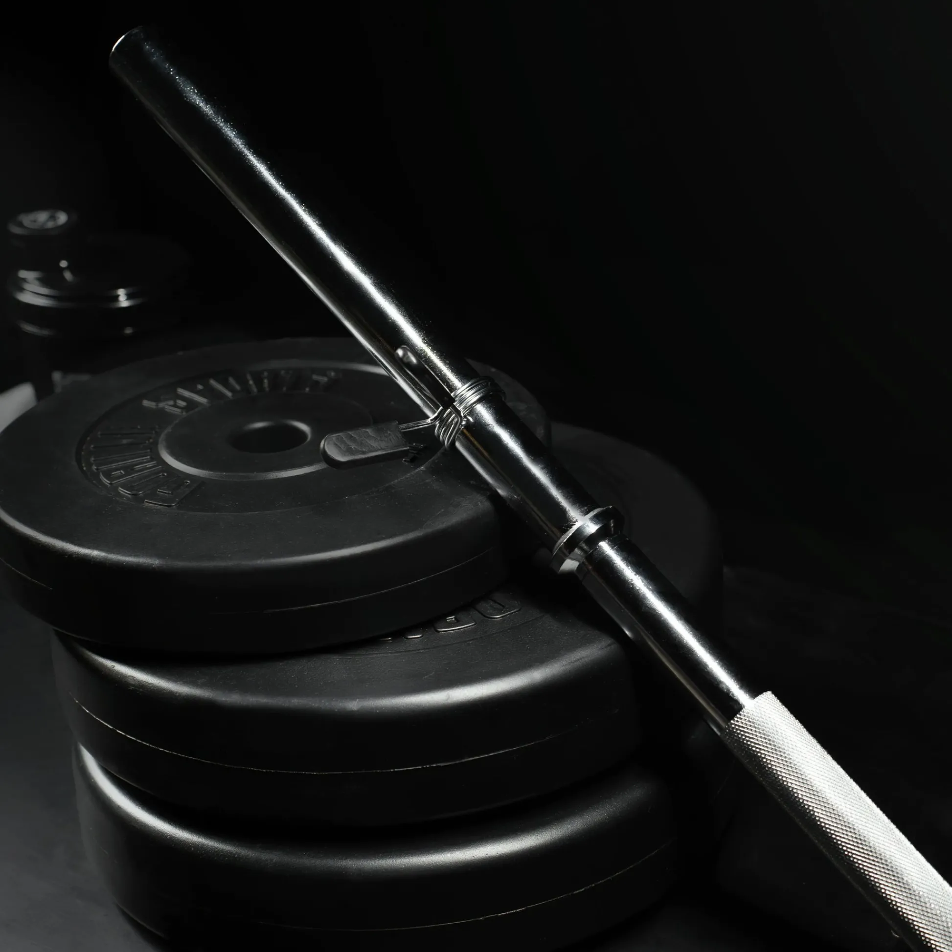 Gorilla Sports Langhantel 150 cm mit Federverschlüssen Silber Hot