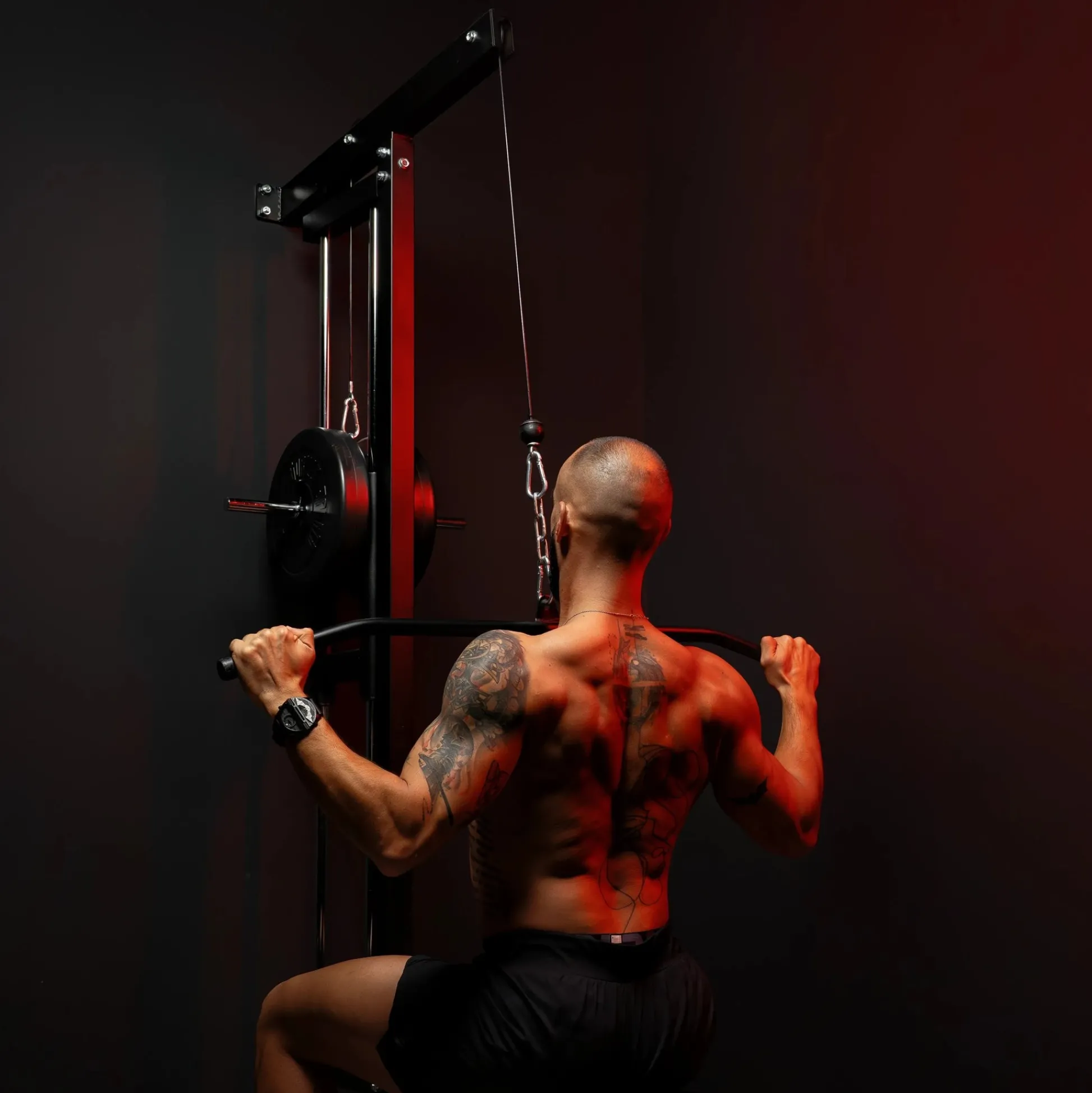 Gorilla Sports Latzugmaschine zur Wandbefestigung Schwarz Discount