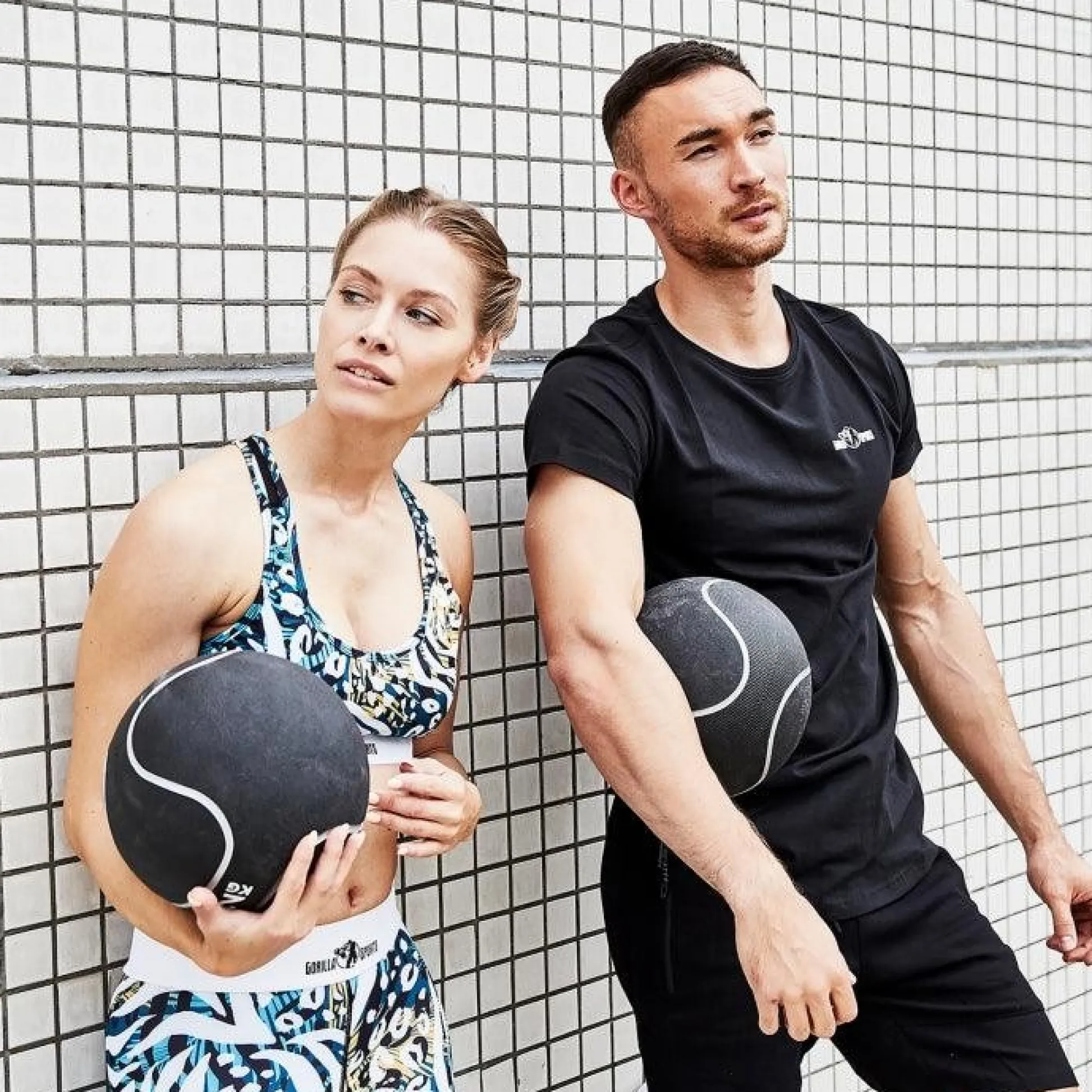 Gorilla Sports Medizinball aus Gummi Schwarz/Silber 1 - 10 kg Schwarz / Silber Discount