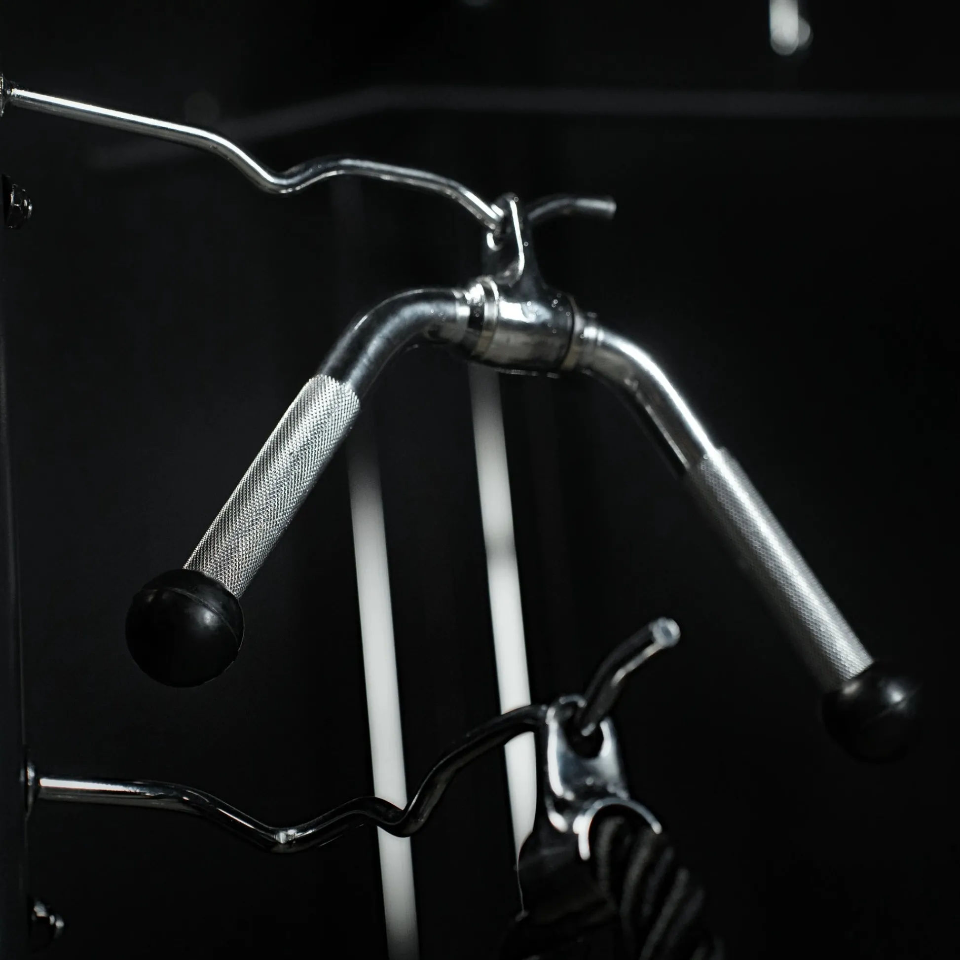 Gorilla Sports Trizeps V-Griff breit inkl, Drehgelenk Silber Hot